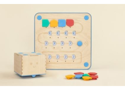 Cubetto interaktivní robot