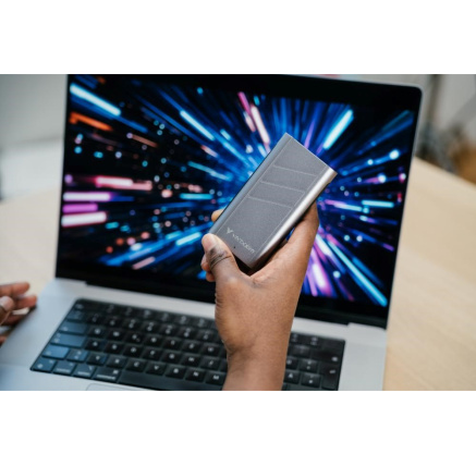 VERBATIM externí SSD 4TB, USB4, USB-C, R:3700 / 3600MB/s, šedá VERBATIM externí SSD 4TB, USB4, USB-C, R:3700 / 3600MB/s, šedá