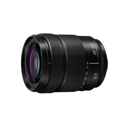 Panasonic LUMIX S 28-200mm F4-7.1 MACRO O.I.S. Panasonic LUMIX S 28-200mm F4-7.1 MACRO O.I.S.